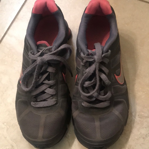 Nike women’s size 6 - Picture 2 of 4